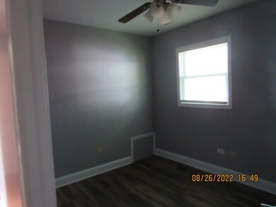 314 Tulsa Ave, Carpentersville, IL 60110 - photo 6