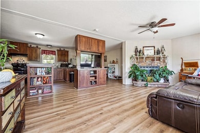 2496 Venture Dr, Gainesville, GA 30506 - photo 4