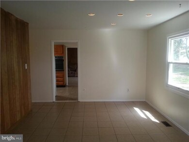 54 Club House Dr, Willingboro, NJ 08046 - photo 4