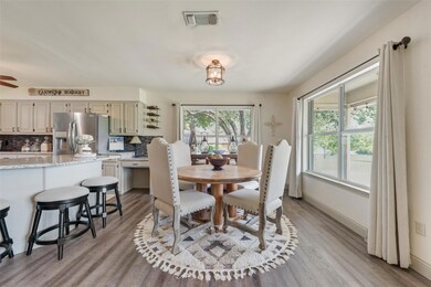 421 Navajo Trail, Gainesville, TX 76240 - photo 6