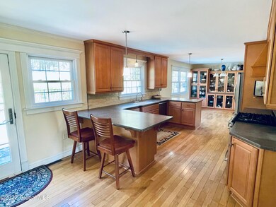 132A Droms Rd, Schenectady, NY 12302 - photo 4