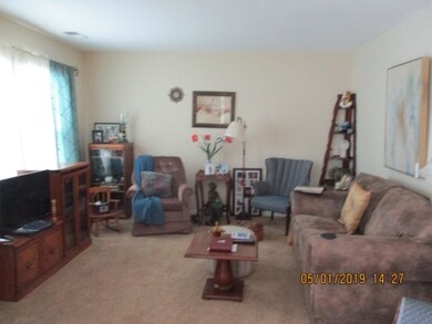 10245 Bourbon St, Newburgh, IN 47630 - photo 3