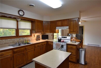 Kitchen with lots of cabinet and counter space