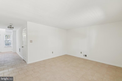 6330 James Harris Way, Centreville, VA 20121 - photo 3