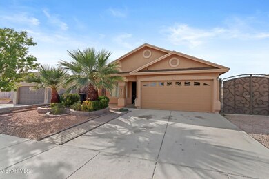 804 Desert Cactus Dr, Horizon City, TX 79928 - photo 2