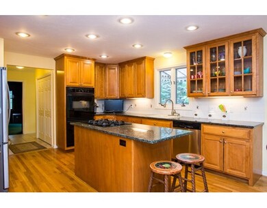 21 Cobbler Ln, Sharon, MA 02067 - photo 4