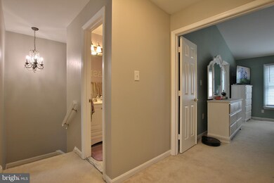 7207 Squirrel Run Ct, Springfield, VA 22152 - photo 5