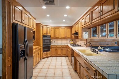 Hand Crafted Oak Kitchen Cabinets
