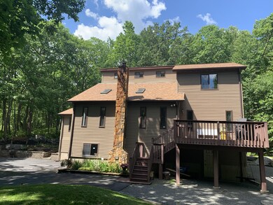 100 Concours Ln, Hawley, PA 18428 - photo 5