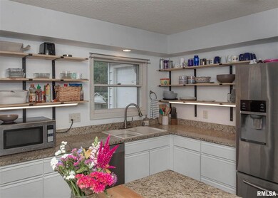 3427 Fairhaven Rd, Davenport, IA 52807 - photo 6