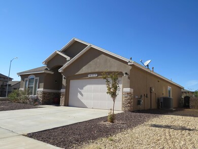 14359 Desert Sunset Dr, Horizon City, TX 79928 - photo 2