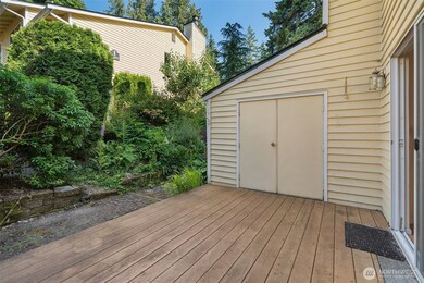 10030 NE 120th St unit J2, Kirkland, WA 98034 - photo 4