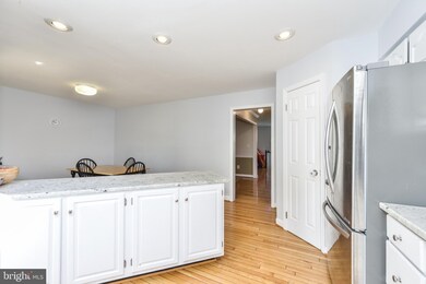 6868 Mclean Province Cir, Falls Church, VA 22043 - photo 6