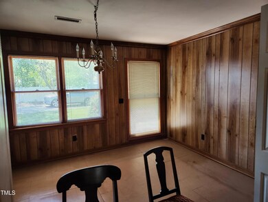 570 West St, Pittsboro, NC 27312 - photo 4