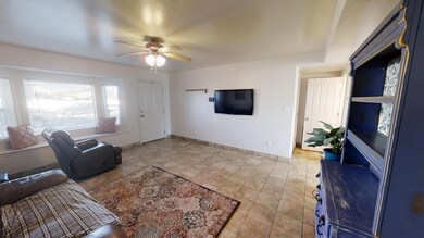 2856-N-Clark-Pkwy-02092022_103656