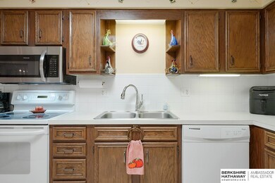 12727 W Dodge Rd unit 375B, Omaha, NE 68154 - photo 7