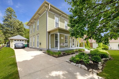 002_211_west_south_street_rohlf_2_of_30