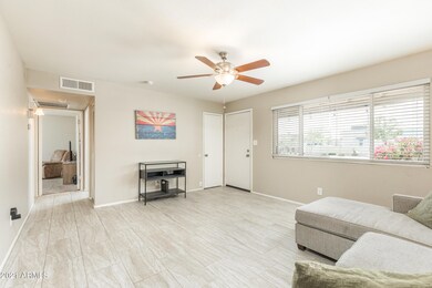 2348 E Jacinto Ave (5 of 31)