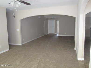 LIVING ROOM/FAMILY ROOM/ENTRY