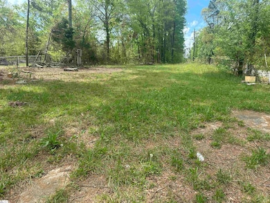 101 W Bluford St, Clinton, SC 29325 - photo 7