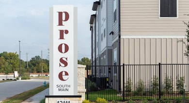 12111 Main St unit 10307, Houston, TX 77035 - photo 3