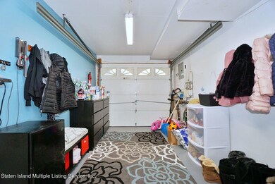 81 Moffett Street#27