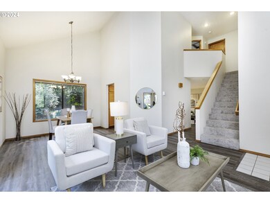 Living Room/Entrance