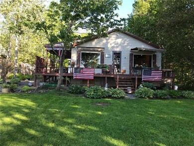 Front of home, nice lawn!