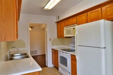 1311 Antoine Dr unit 242, Houston, TX 77055 - photo 3