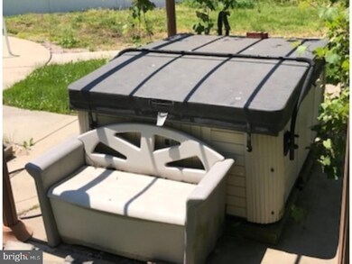 4324 Sweeney Cir, Brookhaven, PA 19015 - photo 6