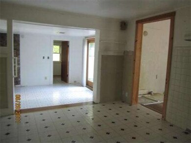 143 Pleasant St, Rockland, MA 02370 - photo 6