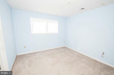 14120 Lauren Ln, Laurel, MD 20707 - photo 4