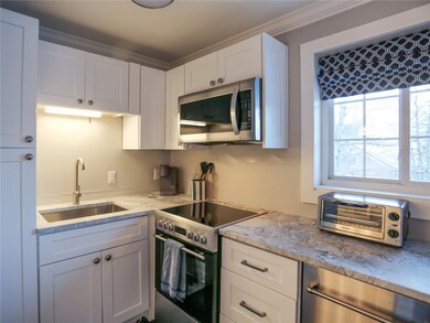 All-new kitchen - clean and efficient