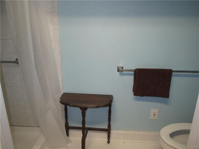 1st Fl Full Bath