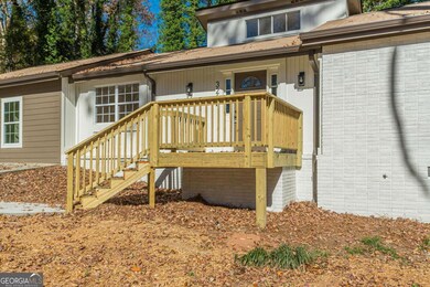 3262 Moravia Dr, Lithonia, GA 30038 - photo 4