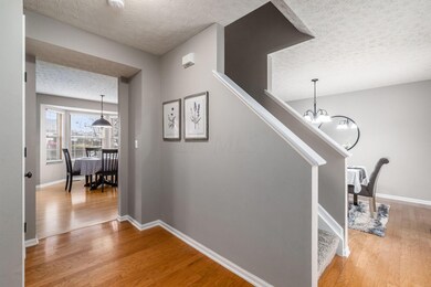 2998 Fenwood Dr, Columbus, OH 43232 - photo 2