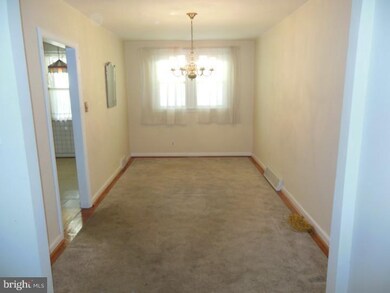 8019 Leon St, Philadelphia, PA 19136 - photo 7