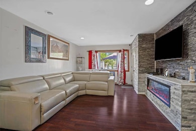 6536 Metropolitan Ave, Middle Village, NY 11379 - photo 3