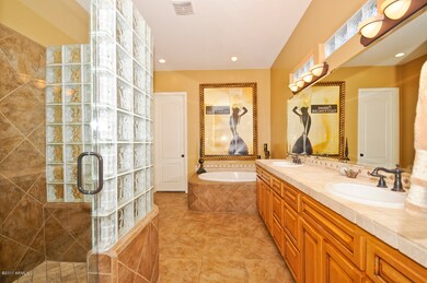 Master bath with Separate Shower/Tub