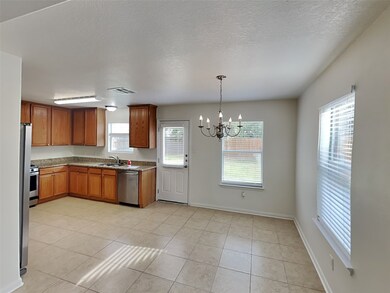 31702 Regal Park Ct, Conroe, TX 77385 - photo 4