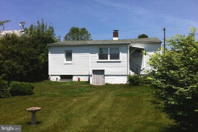 316 Commerce St, Waynesboro, PA 17268 - photo 2