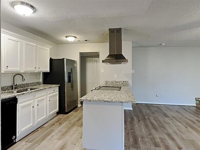 7437 Sandhurst Ln S, North Richland Hills, TX 76182 - photo 4