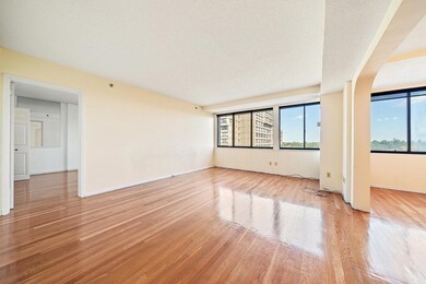 250 Hammond Pond Pkwy unit 1107 S, Chestnut Hill, MA 02467 - photo 6