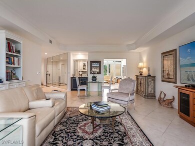 8420 Abbington Cir unit 25, Naples, FL 34108 - photo 2