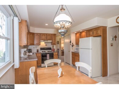 1497 Logger Ln, Harleysville, PA 19438 - photo 6