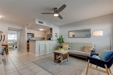 8615 E Bay Dr unit 4, Treasure Island, FL 33706 - photo 4