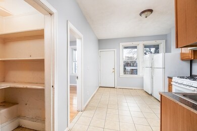 139 Shurtleff St unit 3, Chelsea, MA 02150 - photo 4