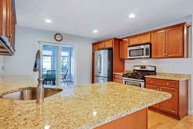 21 Stinson Dr, Nashua, NH 03063 - photo 4