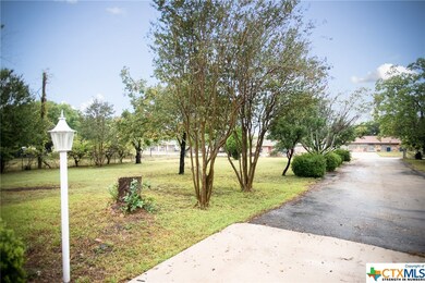 124 Wolf Rd, Copperas Cove, TX 76522 - photo 4