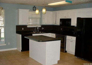 2705 Mackenzie, Conway, AR 72034 - photo 3